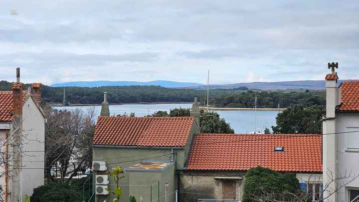 Haus in attraktiver Lage nahe dem Meer