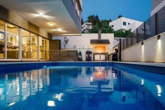 Thumbnail von Вилла с бассейном, террасой на крыше и видом на море