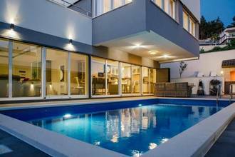 Thumbnail von Вилла с бассейном, террасой на крыше и видом на море