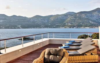 Thumbnail von Moderne Luxusvilla mit Swimmingpool auf der Dachterrasse, Region Korcula