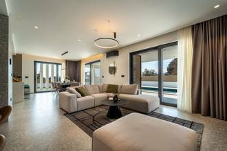 Thumbnail von Traumhafte Villa mit Swimmingpool in ruhiger Lage