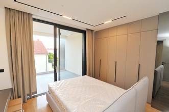 Thumbnail von Moderne Villa mit Swimmingpool