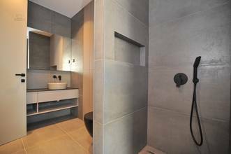 Thumbnail von Moderne Villa mit Swimmingpool