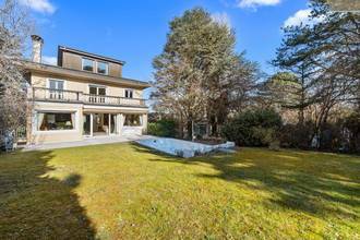 Thumbnail von Elegante Villa mit Pool und Doppelgarage in Pötzleinsdorfer Aussichtslage!