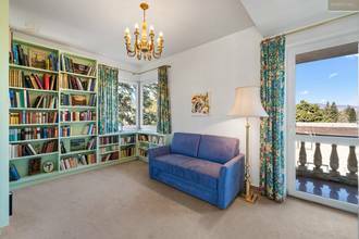 Thumbnail von Elegante Villa mit Pool und Doppelgarage in Pötzleinsdorfer Aussichtslage!