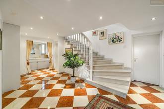 Thumbnail von Elegante Villa mit Pool und Doppelgarage in Pötzleinsdorfer Aussichtslage!