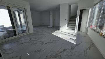 Thumbnail von Neue Doppelhaushälften mit Swimmingpool