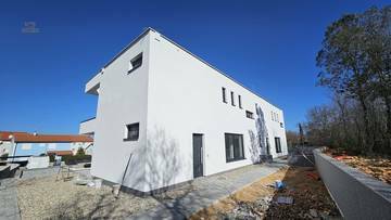 Thumbnail von Neue Doppelhaushälften mit Swimmingpool