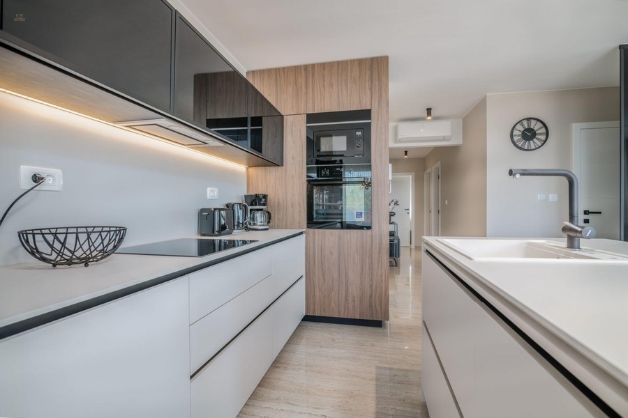 Thumbnail von Luxuriöse Wohnung mit Garten und Swimmingpool