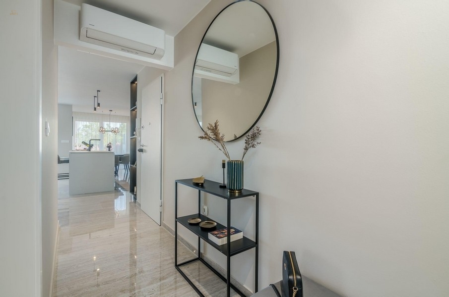 Thumbnail von Luxuriöse Wohnung mit Garten und Swimmingpool