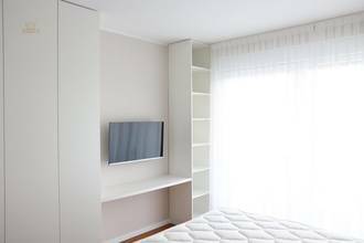 Thumbnail von Modernes Haus mit Pool und Meerblick