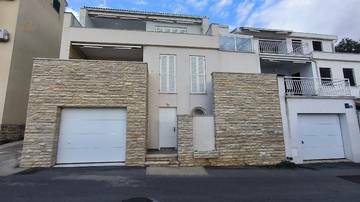 Thumbnail von Doppelhaushälfte mit 3 Wohneinheiten und schönem Meerblick, Region Pakostane