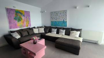 Thumbnail von Doppelhaushälfte mit 3 Wohneinheiten und schönem Meerblick, Region Pakostane