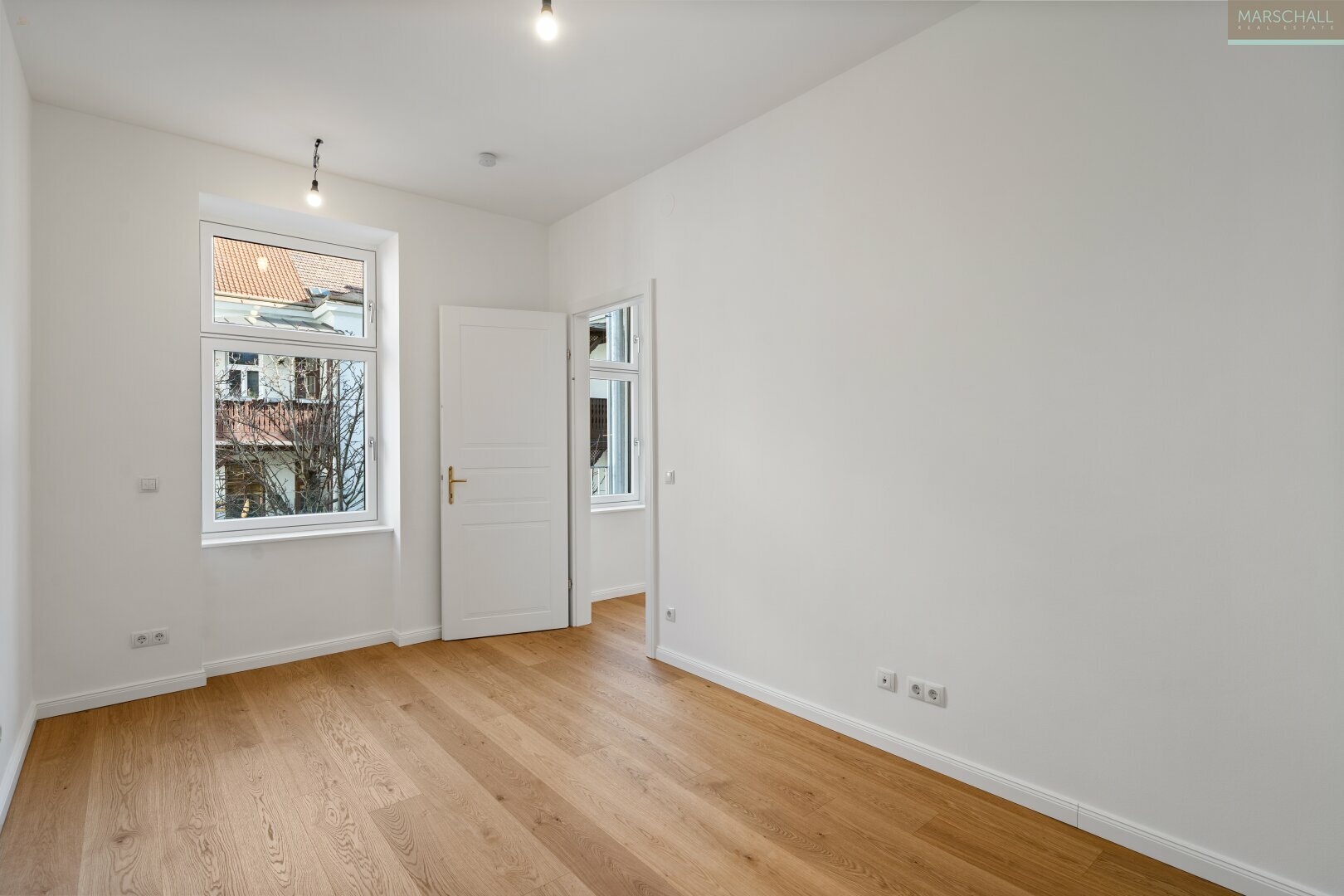 Thumbnail von Perfekt sanierte 2-Zimmer-Altbauwohnung mit Balkon in Top-Lage