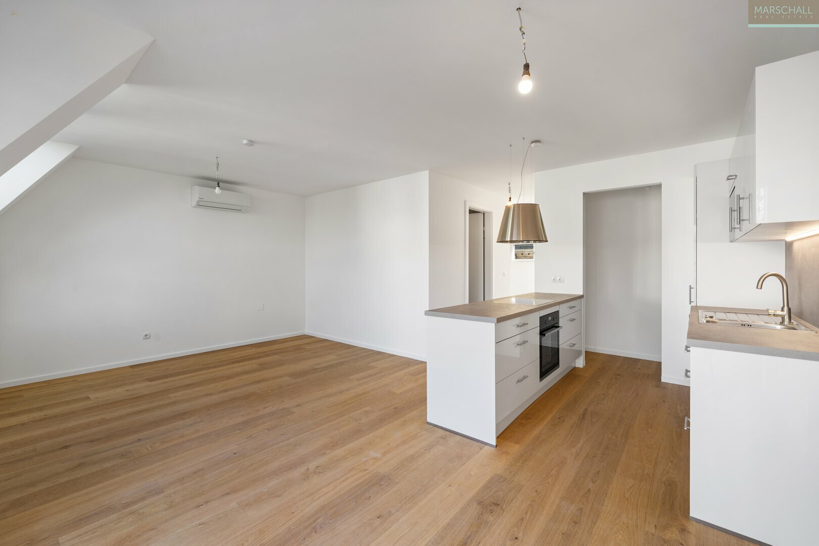 Thumbnail von 3-Zimmer-Dachgeschoßwohnung mit Terrasse