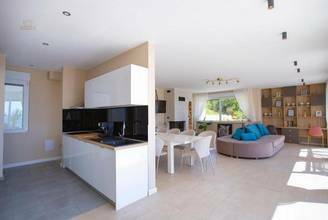 Thumbnail von Zwei moderne Villen auf einem Grundstück - mit wunderschönem Meerblick