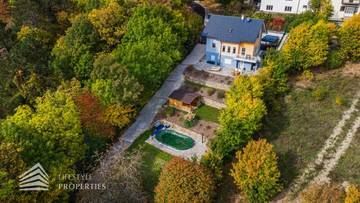 Thumbnail von Modernes, möbliertes Einfamilienhaus mit Garten und Pool in Ruhelage