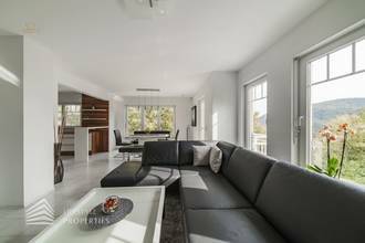 Thumbnail von Modernes, möbliertes Einfamilienhaus mit Garten und Pool in Ruhelage