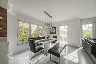 Thumbnail von Modernes, möbliertes Einfamilienhaus mit Garten und Pool in Ruhelage