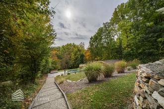 Thumbnail von Modernes, möbliertes Einfamilienhaus mit Garten und Pool in Ruhelage