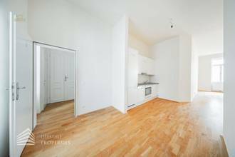 Thumbnail von Großzügige 2-Zimmer-Wohnung mit loftartiger Wohnküche und durchdachtem Wohnkonzept