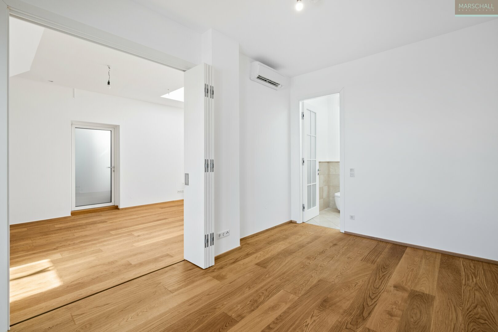 Thumbnail von Luxuspenthouse mit Terrassen in Toplage direkt bei der Wiener Staatsoper