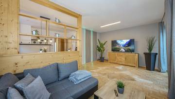 Thumbnail von Renditeobjekt - Eckreihenhaus am Fuße des Hahnenkamm