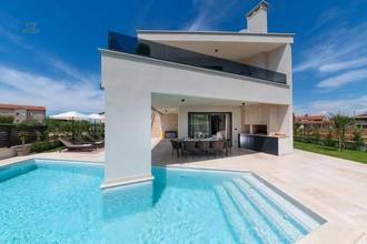 Thumbnail von Moderne Villa mit Pool, Dachterrasse und Blick auf das Meer - Region Porec