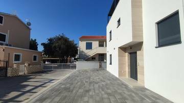 Thumbnail von Doppelhaushälfte im modernen Stil nahe dem Meer