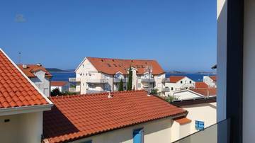 Thumbnail von Doppelhaushälfte im modernen Stil nahe dem Meer