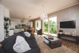 Thumbnail von Villa moderna con terrazza sul tetto vicino alla riva del mare, regione di Crikvenica