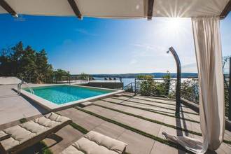 Thumbnail von Villa moderna con terrazza sul tetto vicino alla riva del mare, regione di Crikvenica
