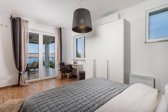 Thumbnail von Moderne Villa mit Dachterrasse nahe dem Meeresufer, Region Crikvenica