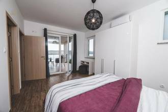 Thumbnail von Villa moderna con terrazza sul tetto vicino alla riva del mare, regione di Crikvenica