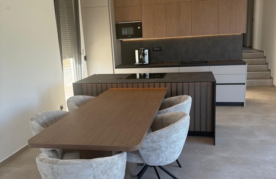 Thumbnail von Luxuriöses Apartment im Erdgeschoss - mit privatem Garten und Pool