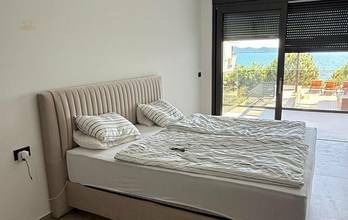 Thumbnail von Luxuriöses Apartment im Erdgeschoss - mit privatem Garten und Pool