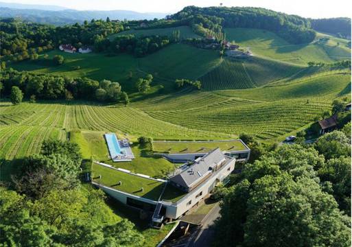 Luxuriöser Zweitwohnsitz in der Südsteiermark - Residenz mit Infinty Pool