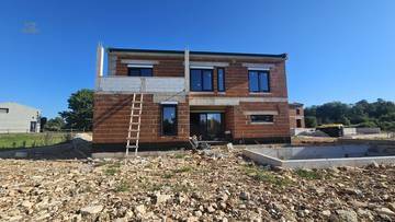 Thumbnail von Mediterranes Haus mit Swimmingpool, Region Porec