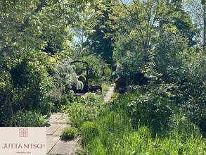 Thumbnail von Gut geschnittenes Reihenhaus im Split-Level mit blühendem Garten - Gumpoldskirchen