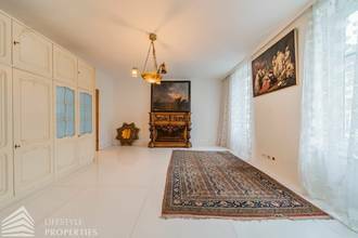 Thumbnail von Luxuriöse 12-Zimmer-Villa mit Wellnessbereich Nähe Gersthof