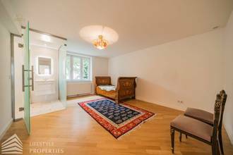 Thumbnail von Luxuriöse 12-Zimmer-Villa mit Wellnessbereich Nähe Gersthof