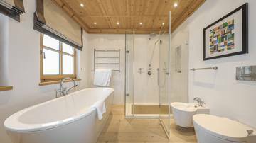 Thumbnail von Exklusive Haushälfte in sonniger Top-Ruhelage