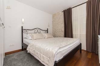 Thumbnail von Mediterranes Haus mit Blick auf das Meer