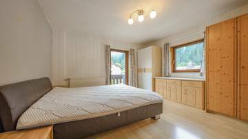 Thumbnail von Mehrfamilienhaus mit FREIZEITWOHNSITZWIDMUNG