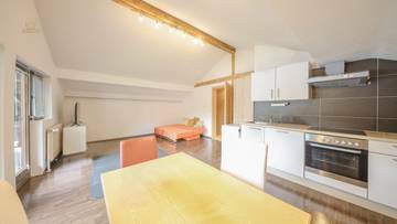 Thumbnail von Mehrfamilienhaus mit FREIZEITWOHNSITZWIDMUNG