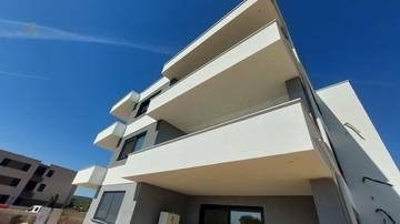 Moderne Neubauwohnungen mit schönem Meerblick