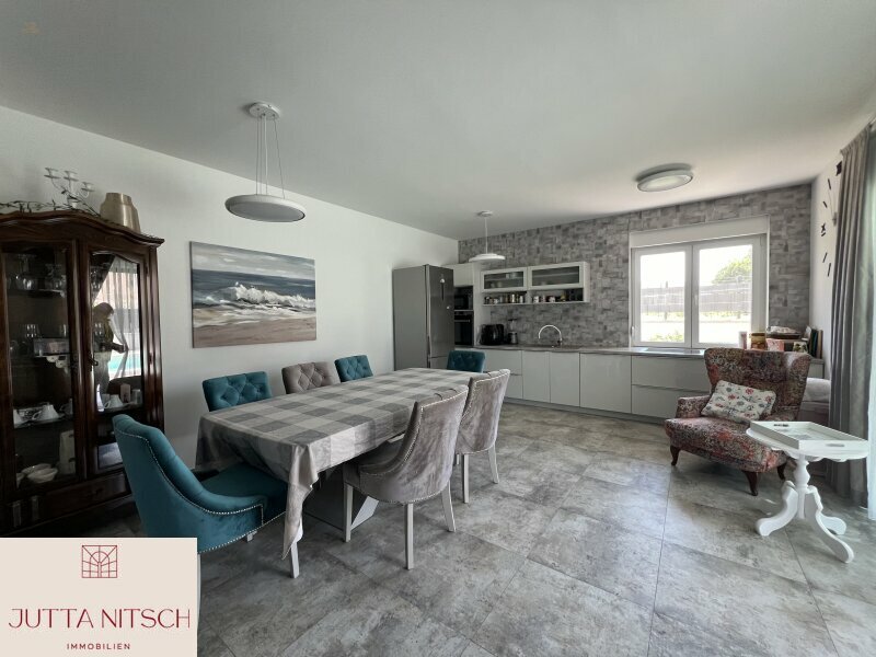 Thumbnail von Architekten-Terrassenvilla mit Pool in Strandnähe -  Sukošan bei Zadar