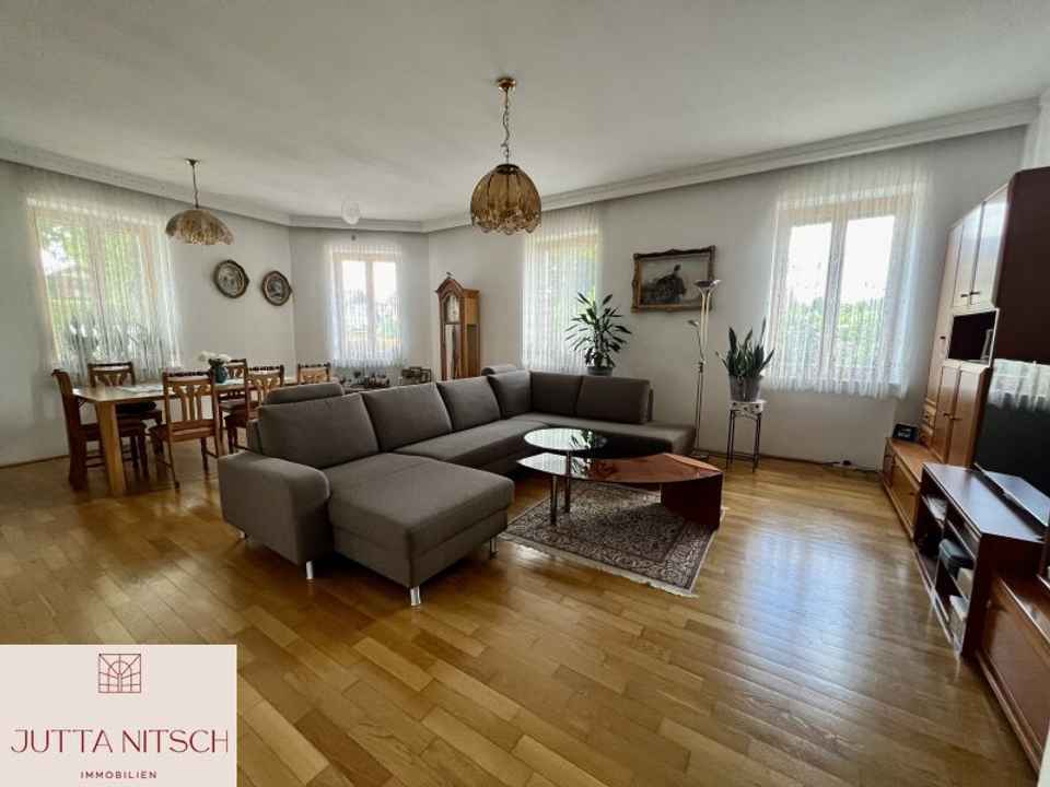 NEUER PREIS - Terrassenhaus mit Erdwärmeheizung und Einliegerwohnung - Möllersdorf