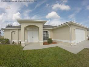 ***Schönes EFH mit großem Garten in Cape Coral***