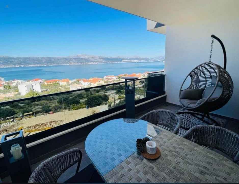 Moderne Wohnung mit tollem Meerblick